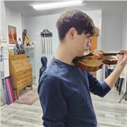 Profesor de violín apto para todas las edades y niveles